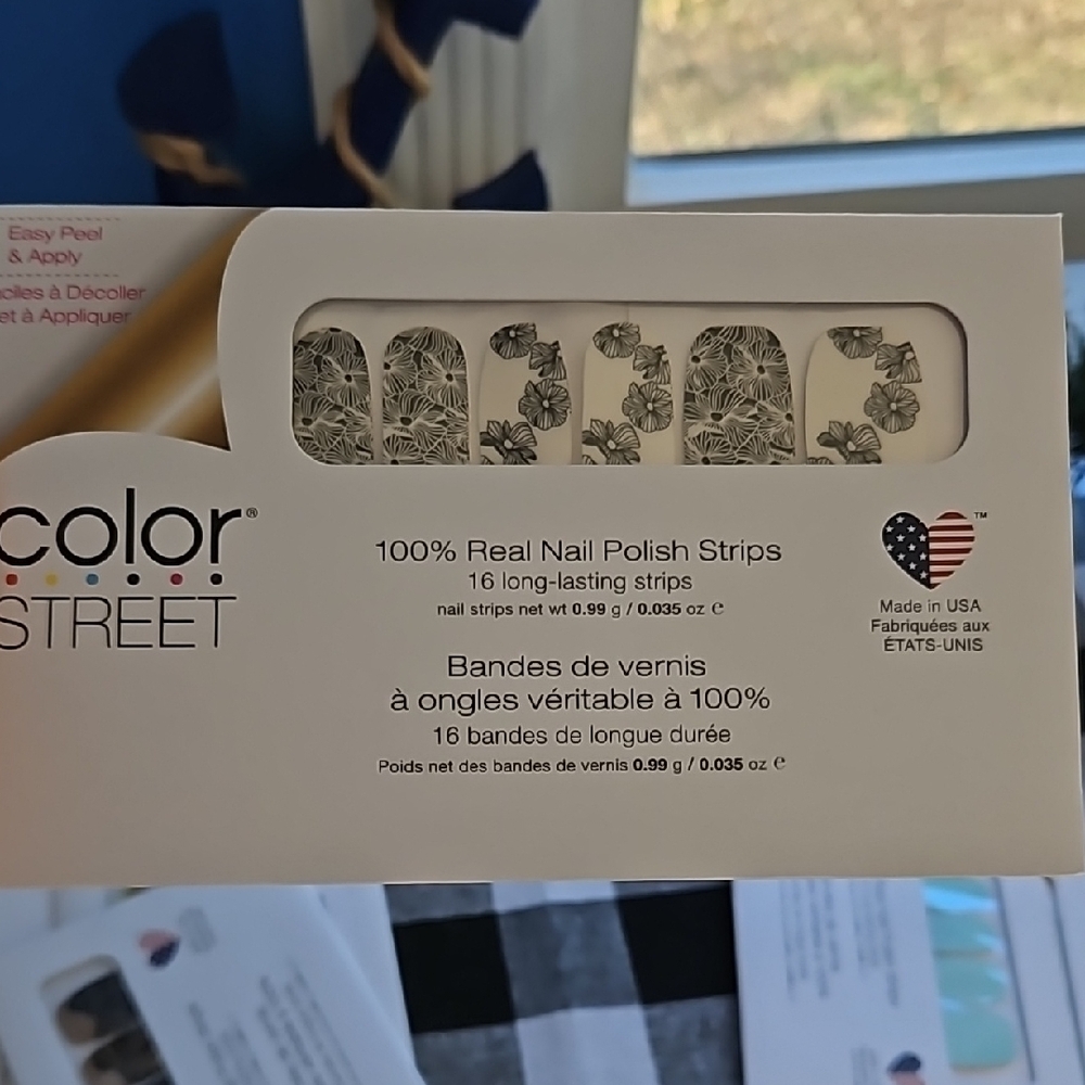 Color Street Floral Nail Polish Strips